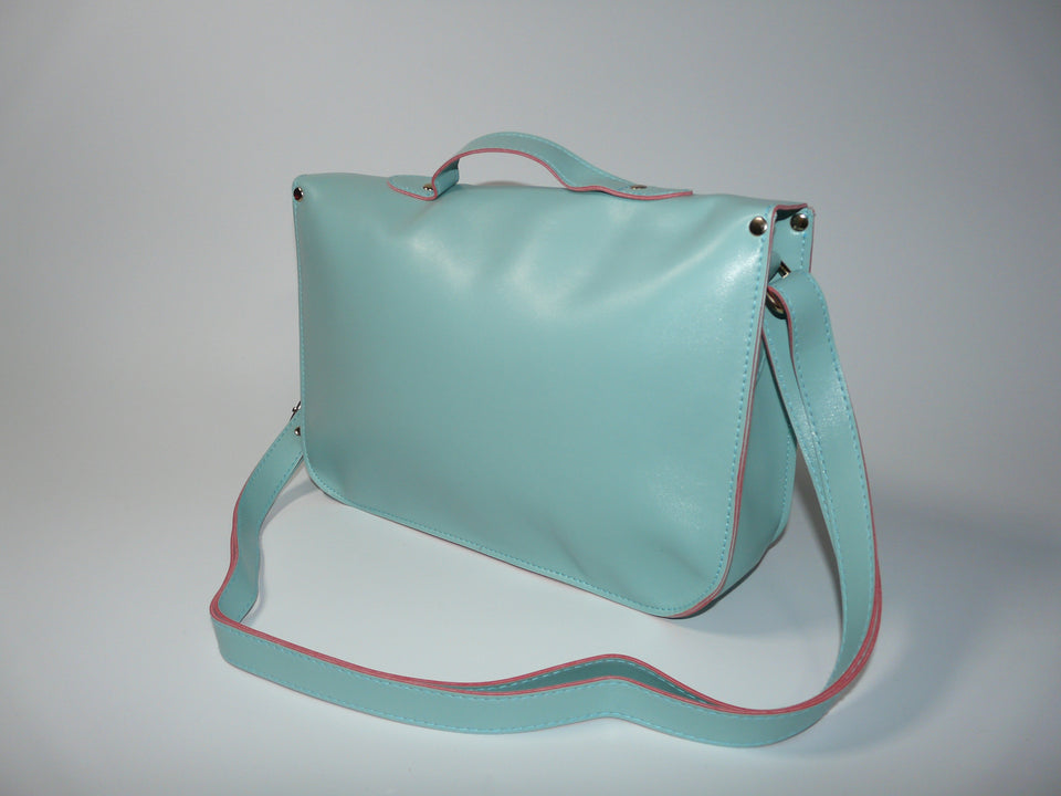 Prestigious Ladies Leather Bag