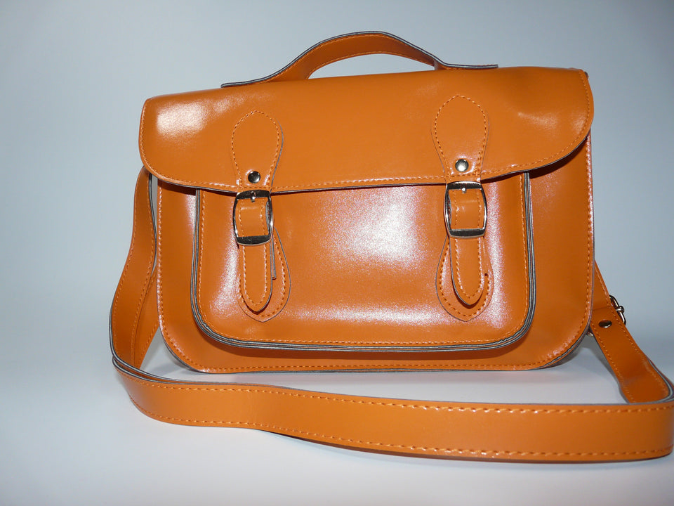 Prestigious Ladies Leather Bag
