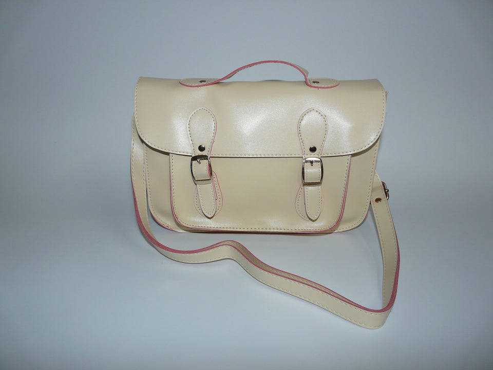 Prestigious Ladies Leather Bag