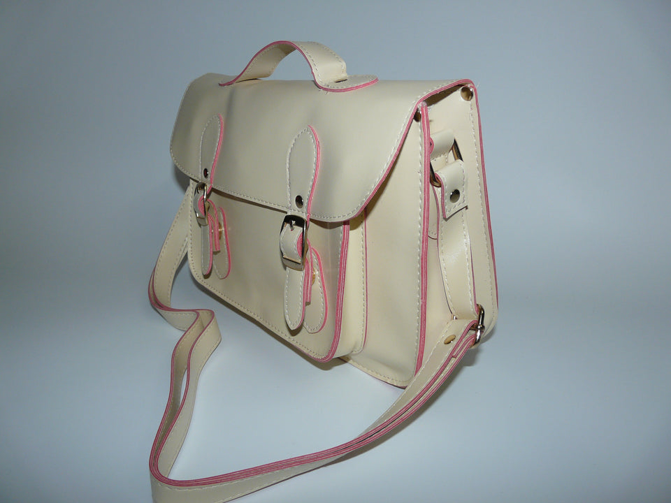 Prestigious Ladies Leather Bag