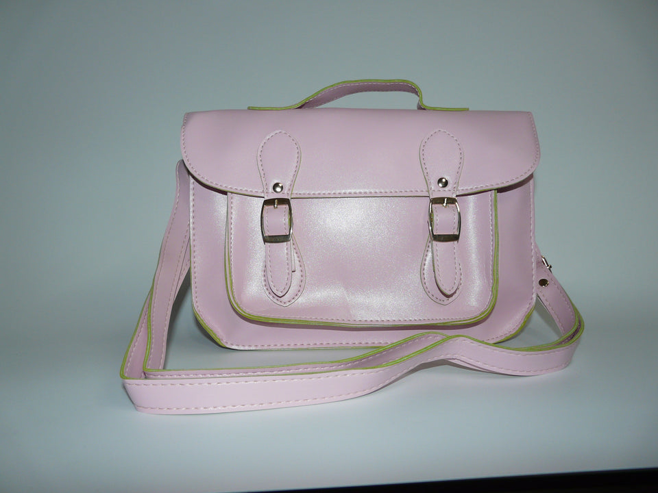 Prestigious Ladies Leather Bag